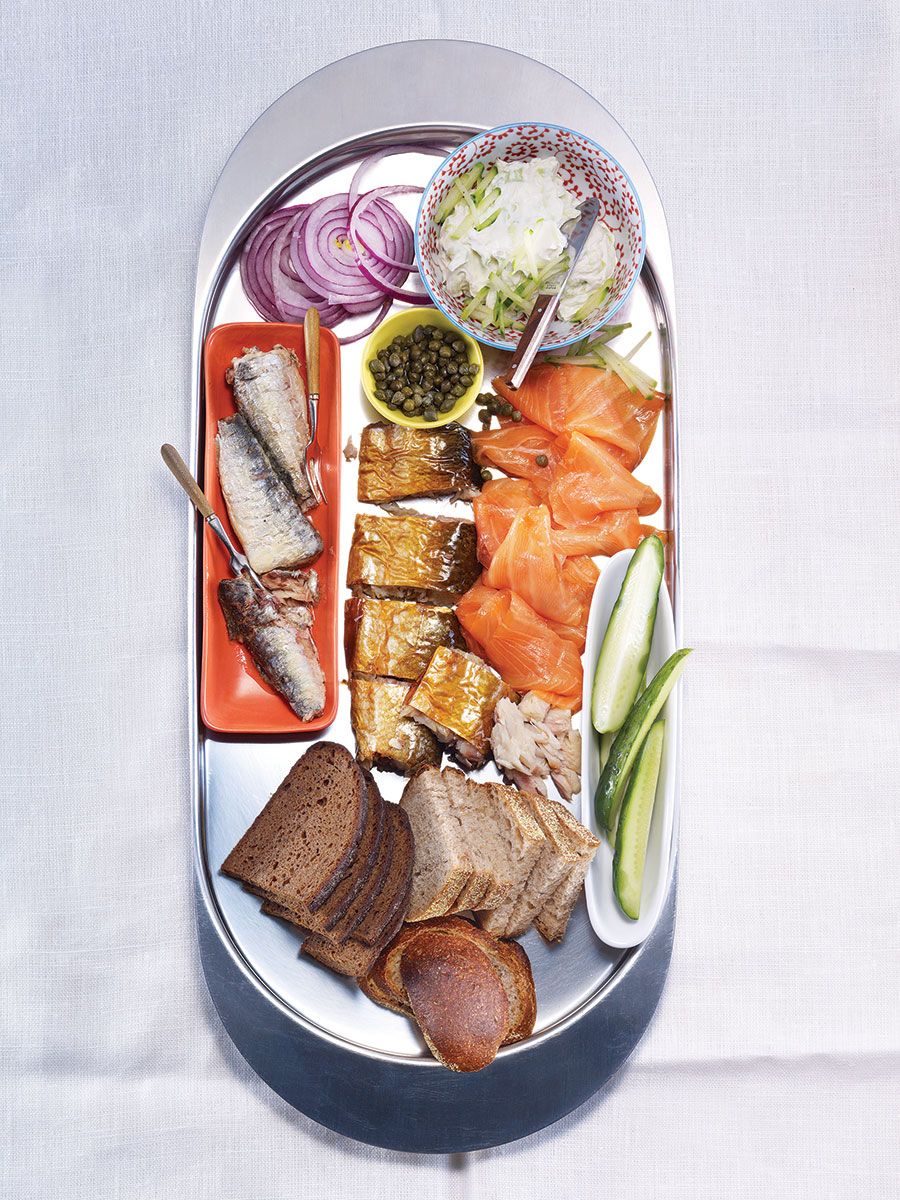 Fish Entertaining