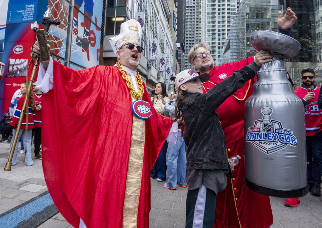 Fans cheer outside the Bell Centre before the Montreal Canadiens face the Buffalo Sabres in round two, Game 3, NHL playoff action in Montreal on May 10, 2026.  |  The Canadian Press/Christinne Muschi