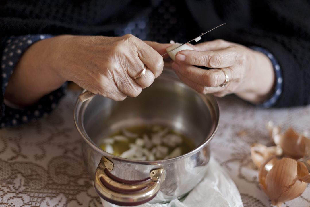 nonnamaxxing trend Those who prepare their own food generally have a higher intake of fruit and vegetables. | Juana Mari Moya/Getty Images